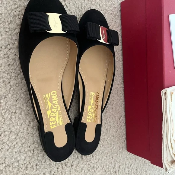Salvatore Ferragamo Black 'Emile' bow suede mules slide flats Size 6.5C - Picture 5 of 11